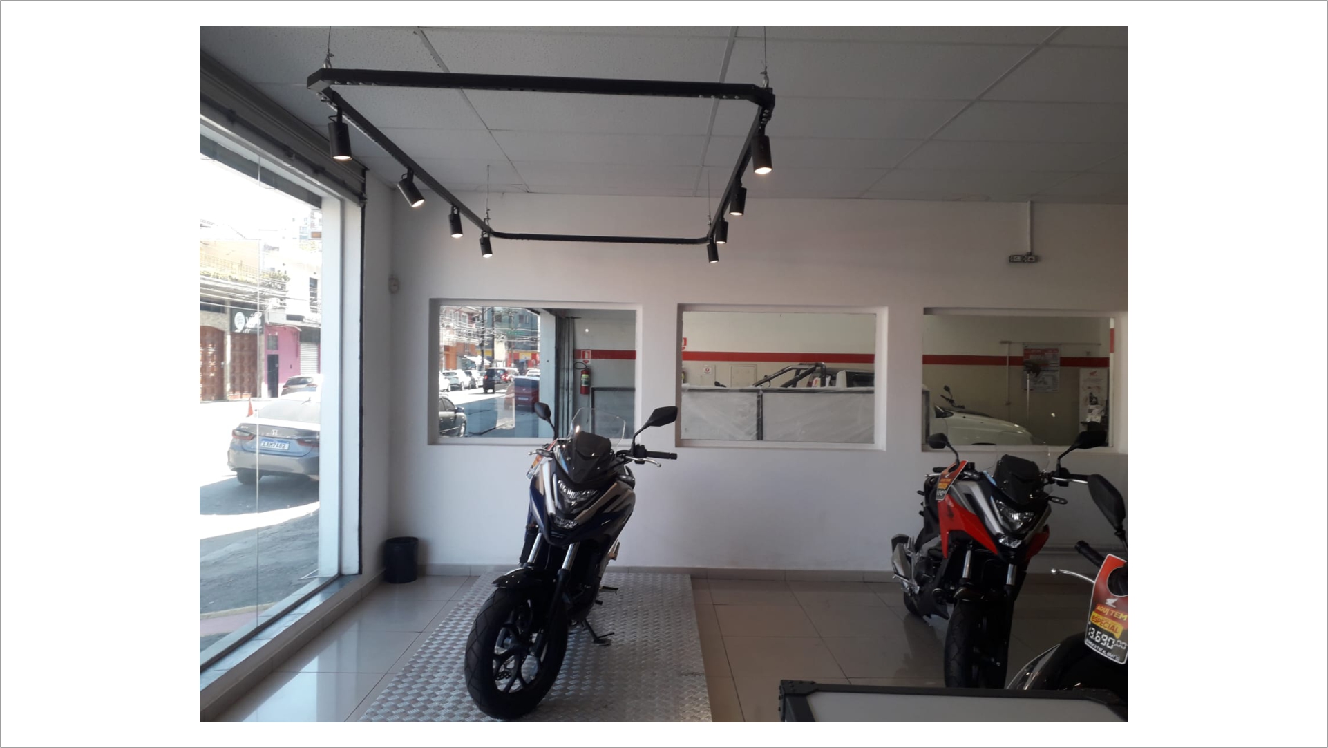 Adesivo grande formato